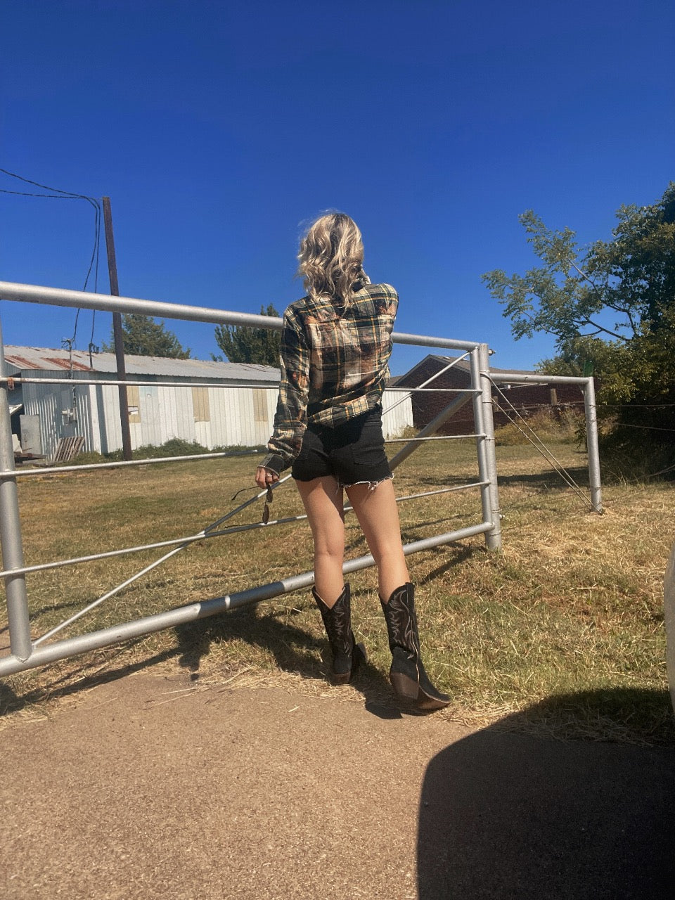 Lady In Green Cropped Bleached Flannel