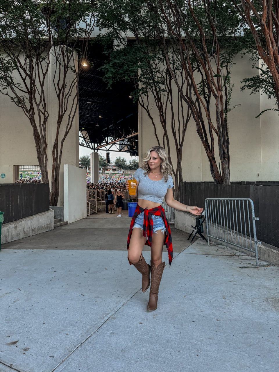Coastal Cool Scoop Neck Tee In Grey