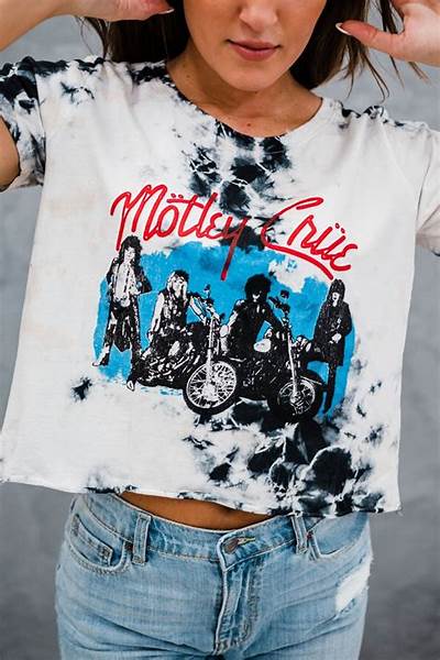 Motley Crue Distressed Cropped Tee